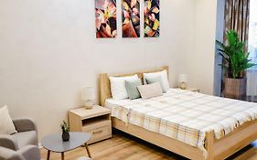 Great Apartment Near Unic Shopping Center